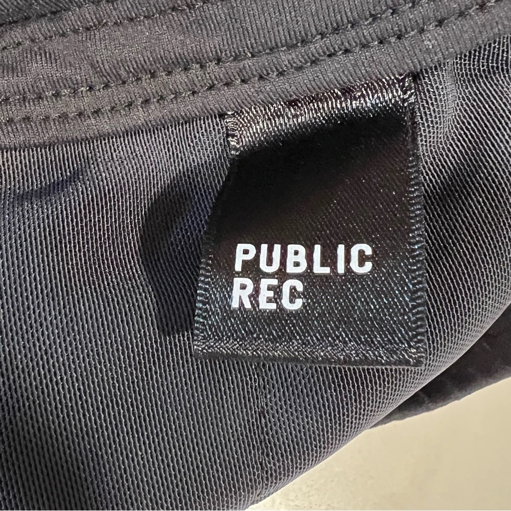 Public‎ Rec men's black pull on shorts size 36 polyester -FLAW NOTED IN LISTING - Picture 9 of 16